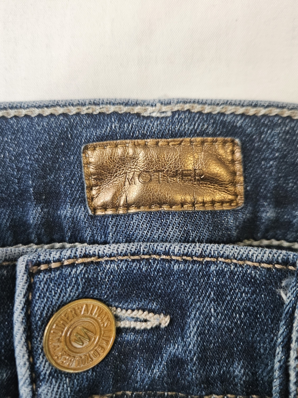 MOTHER High Waisted Runaway Jeans In Teaming Up Size 25 - Picture 4 of 10